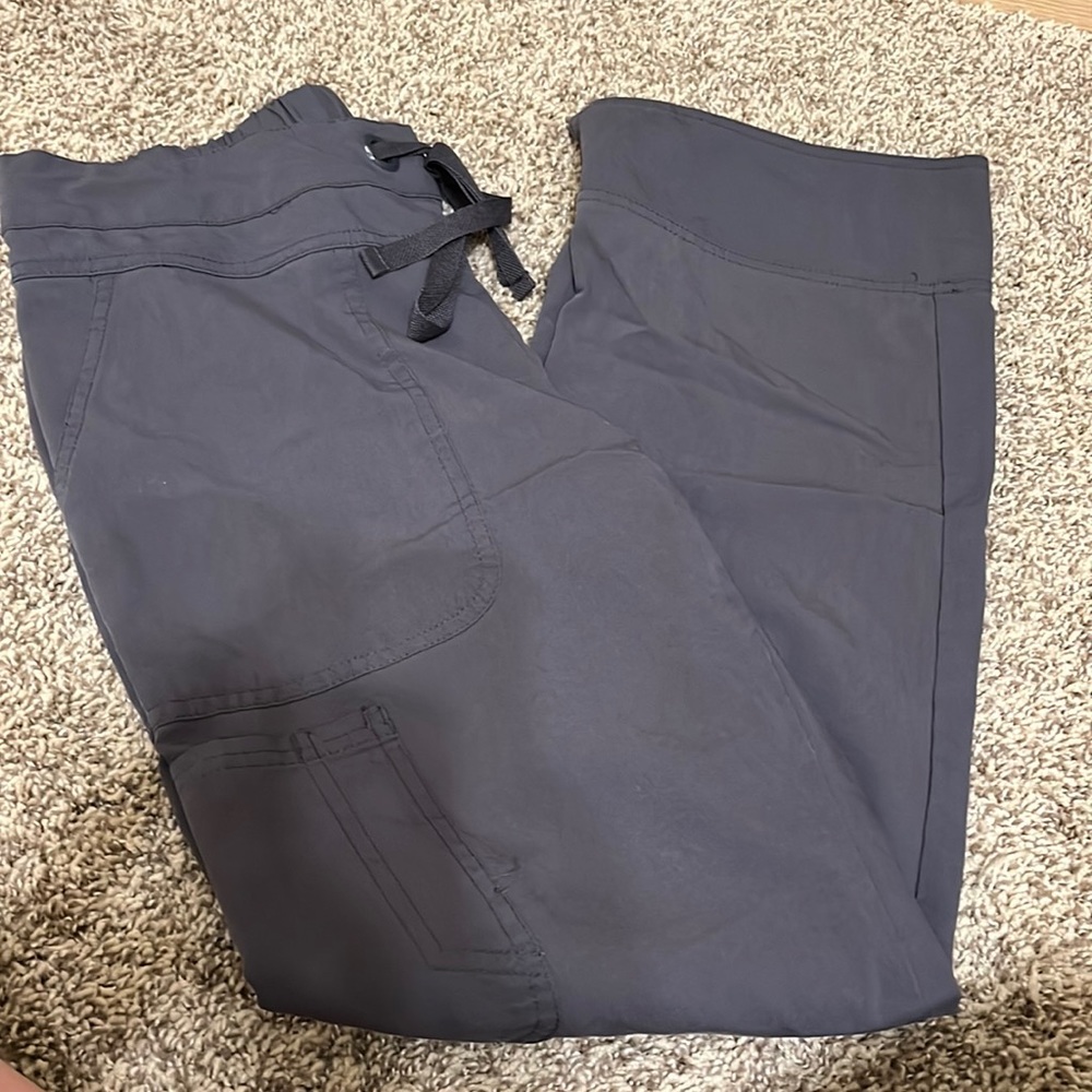 Greys Anatomy Signature Women's Straight Leg Cargo Scrub Pant Gray Size Medium